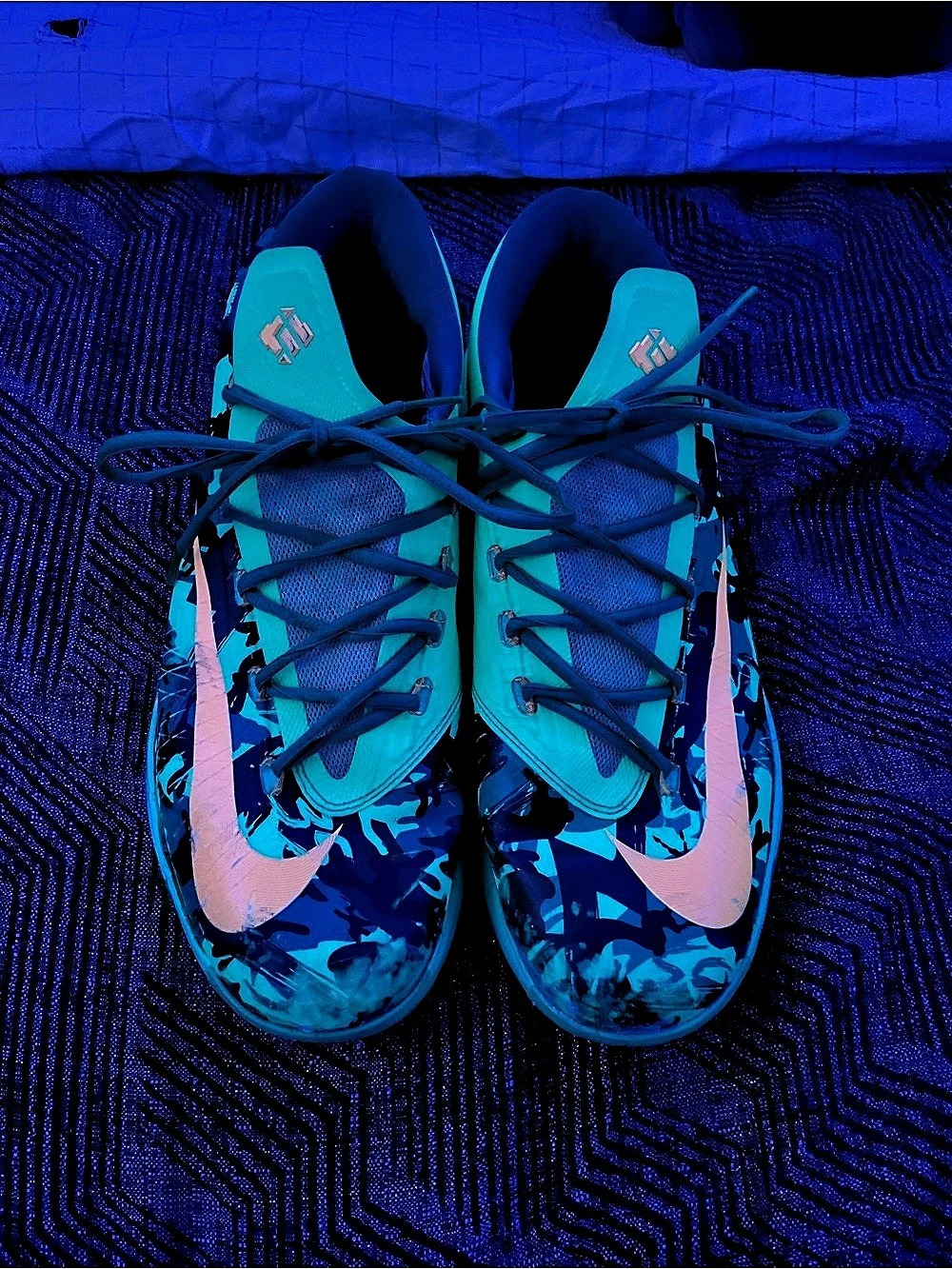 Nike KD 6 Illusion Camo Athletic Shoes in Blue & Pink